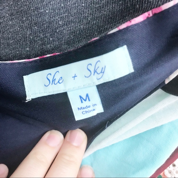 She + Sky Navy floral Racerback keyhole romper 530 - Picture 8 of 8